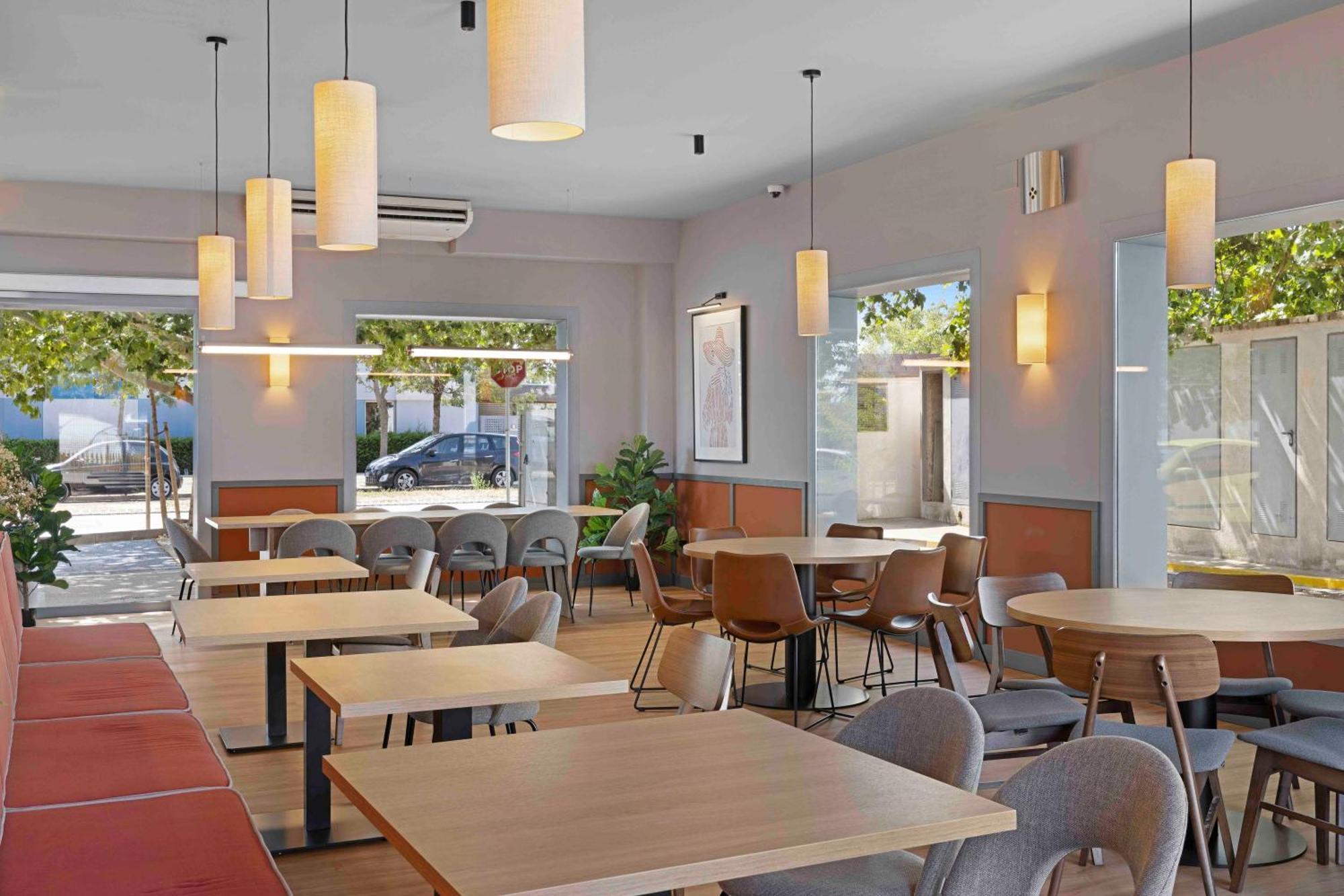 B&B Hotel Figueres Figueres  Bagian luar foto
