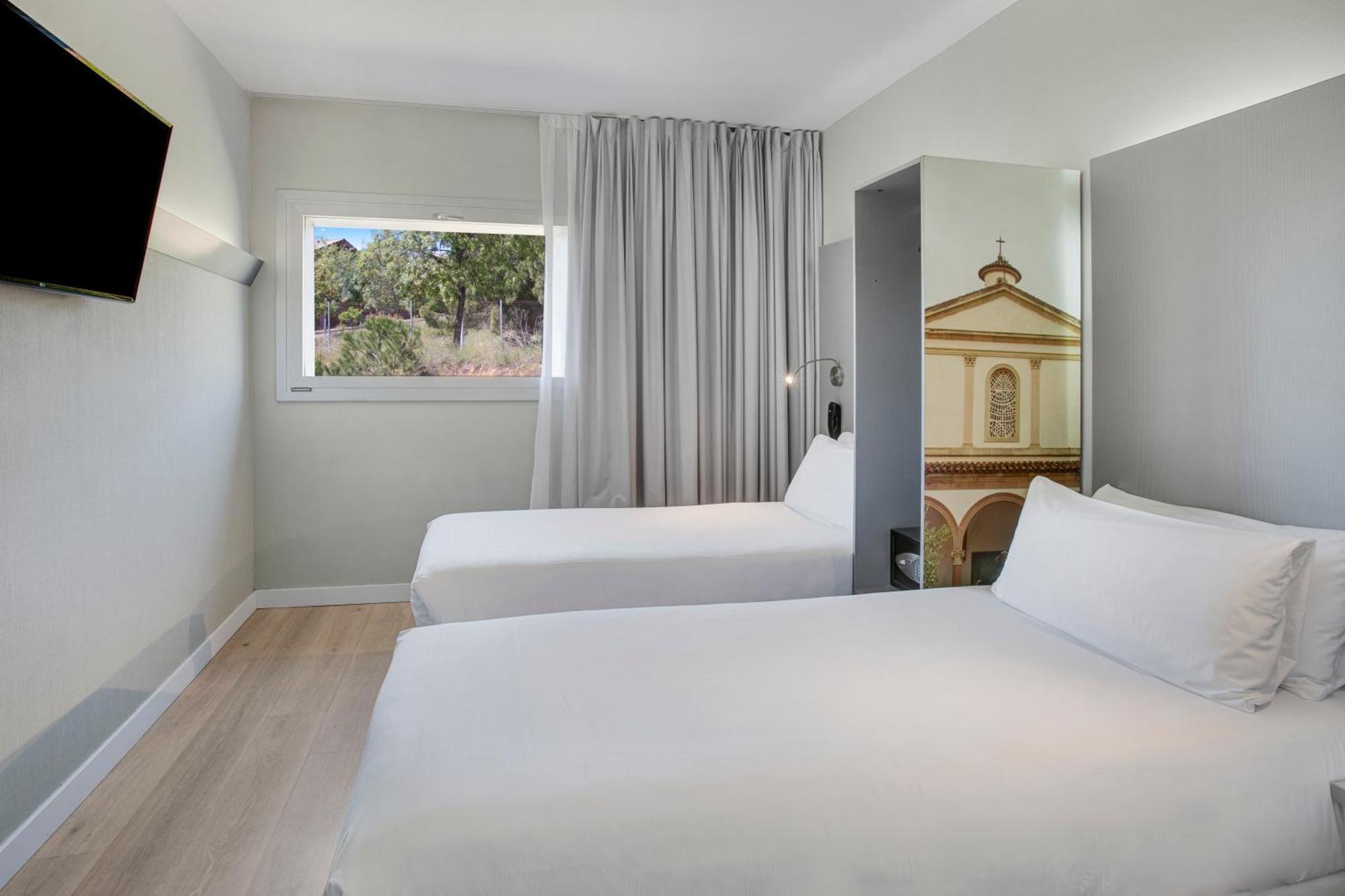 B&B Hotel Figueres Figueres  Bagian luar foto