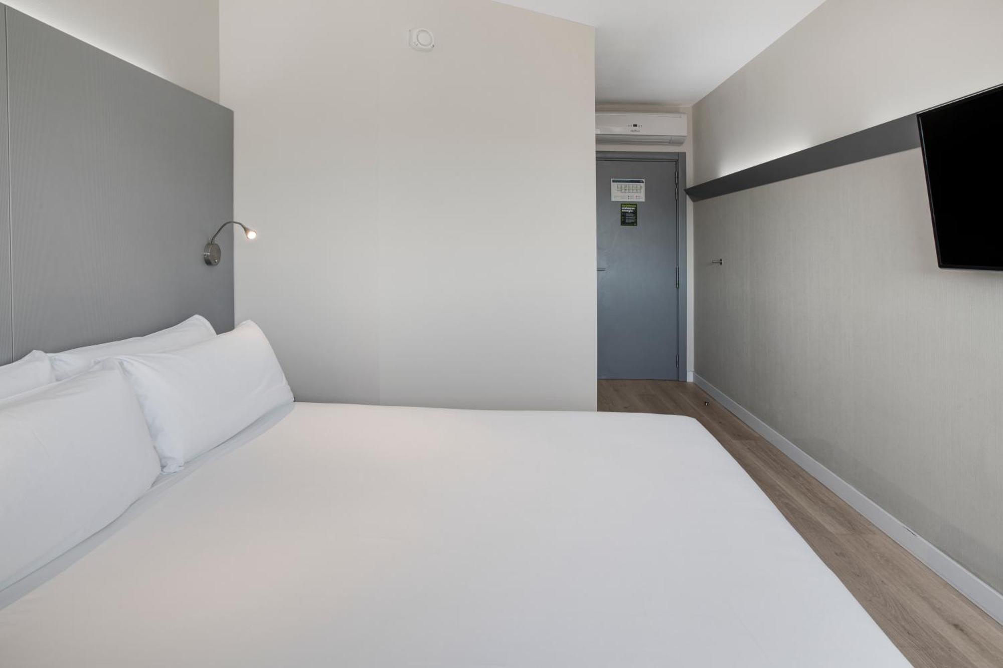 B&B Hotel Figueres Figueres  Bagian luar foto