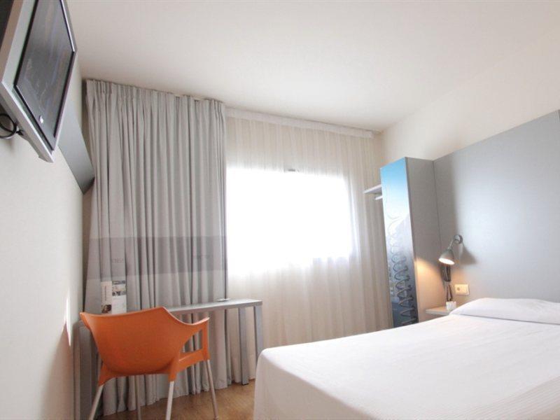 B&B Hotel Figueres Figueres  Bagian luar foto