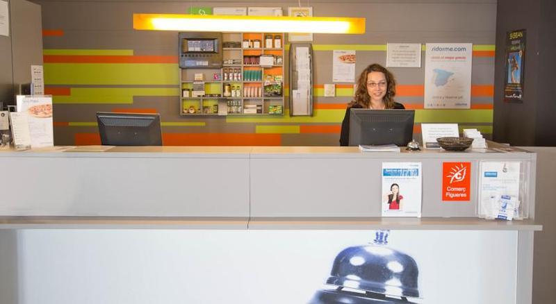 B&B Hotel Figueres Figueres  Bagian luar foto